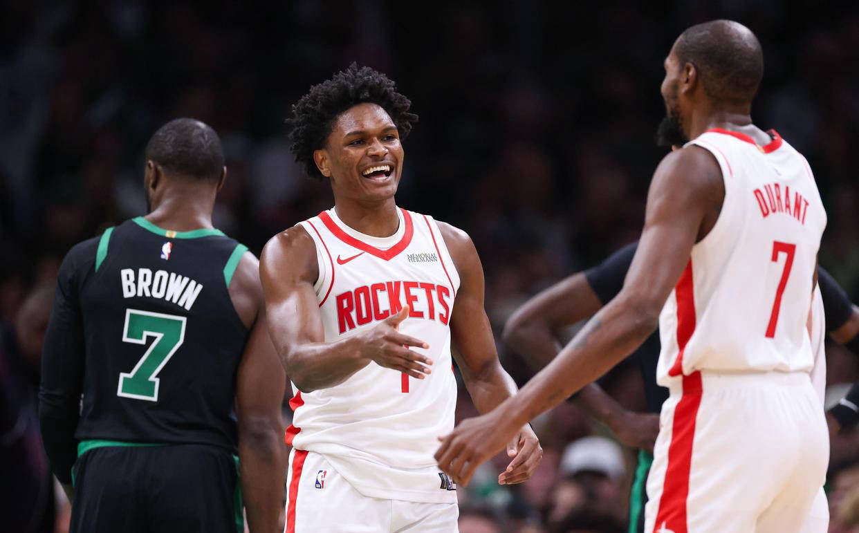 莫斯克拉在对阵小蜜蜂的比赛中伤退，阿森纳后防3人受伤（对阵小蜜蜂莫斯克拉伤退，阿森纳后防三将受伤）