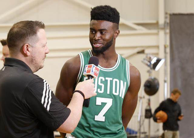 格罗索：停止与2006年国家队比较，年轻球员要重建意大利足球（格罗索：别再与2006冠军队相提并论，重振意大利足球靠新生代）