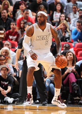 西甲战报：穆里奇双响，博约莫斯绝平，马略卡2-2奥萨苏纳（西甲：穆里奇梅开二度，博约莫斯补时扳平，马略卡2-2战平奥萨苏纳）