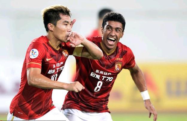 罗马诺：阿森纳对吉拉西的兴趣不实；曼联和巴萨和他有传闻（罗马诺：阿森纳追逐吉拉西属误传；曼联、巴萨仍与其有传闻）