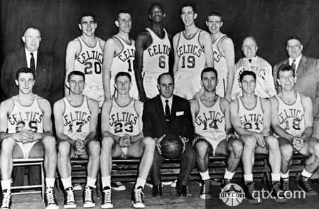 小马哥冠军教头！马斯切拉诺夺教练生涯首冠，执教迈阿密35胜（小马哥加冕冠军主帅！马斯切拉诺摘执教生涯首冠，率迈阿密豪取35胜）