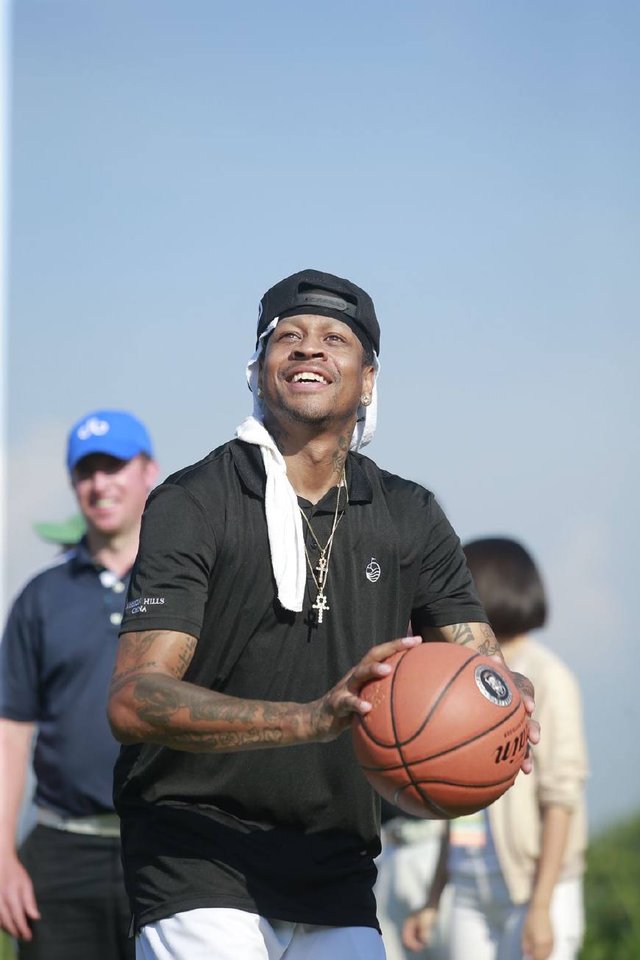 5场零封，秦子牛：自己发挥得还不错，主要是团队踢得非常好（五场零封！秦子牛：我发挥尚可，关键在团队出色）