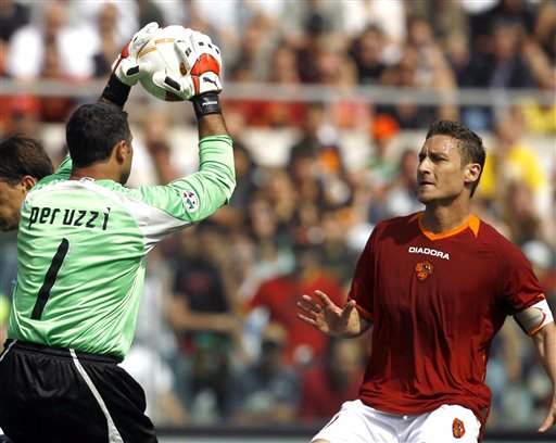 巴黎vs拜仁数据：巴黎25次射门9次射正，拜仁9次射门5次射正（数据战报：巴黎25射9正，拜仁9射5正）