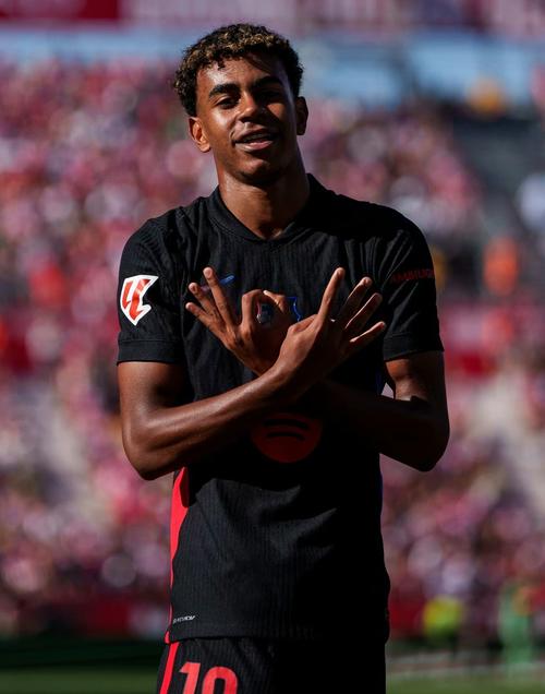 所有人都知道他要出手但挡不住（人尽皆知他将出手，仍无人能挡）