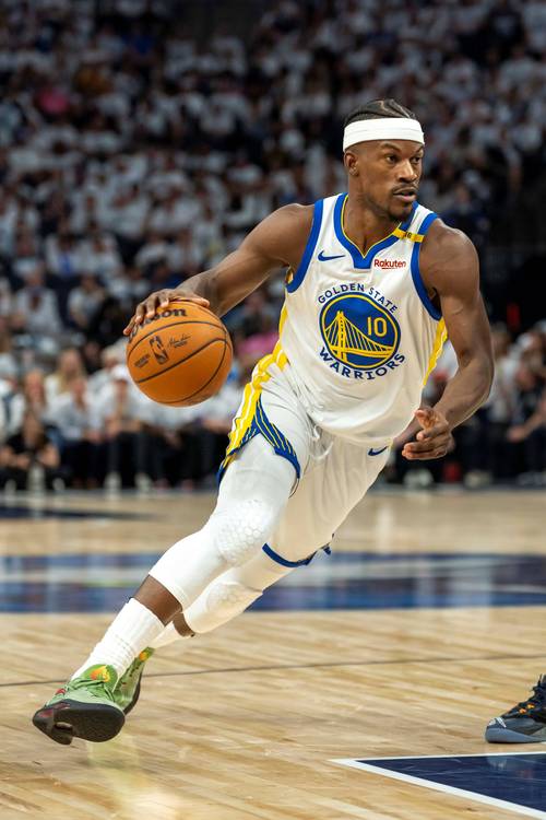 可圈可点！弗拉格13分7篮板11助攻，生涯助攻首次上双（表现亮眼！弗拉格13分7篮板11助攻，职业生涯首次送出两位数助攻）