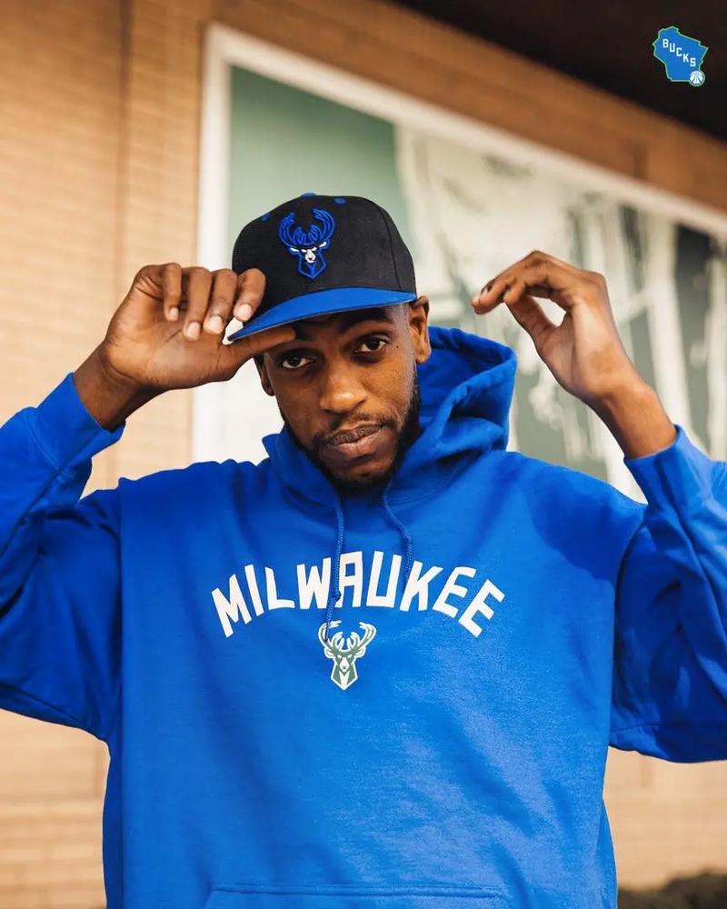 英媒：奥纳纳想回曼联夺回首发，如果不行可能去另一英超球队（英媒：奥纳纳盼重返曼联争夺主力，若无望将考虑转投其他英超队）